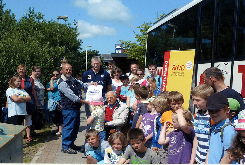 Scheckübergabe 2013