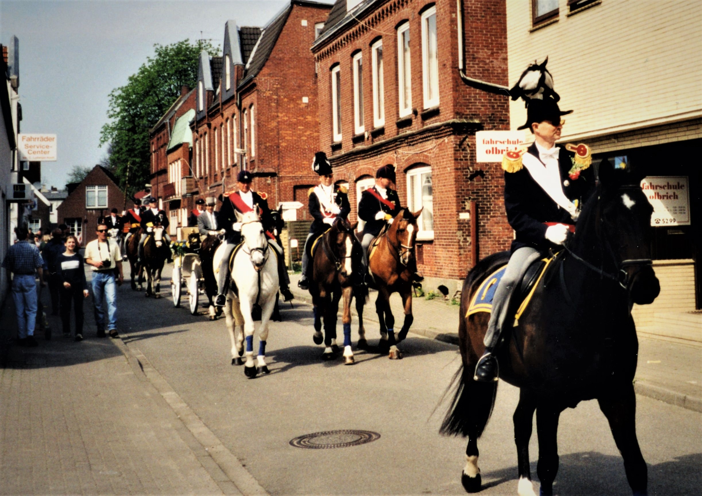 2000 Tante Irene wird 100 1 Die Gilde miit großem Aufgebot 2